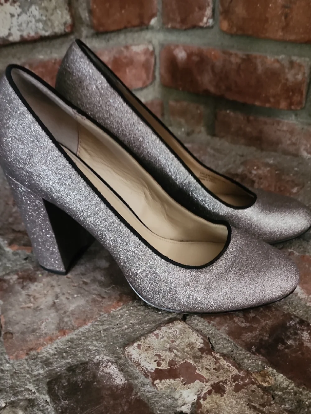 Botkier Pewter Metallic Leather Pointed Toe Block Heel Pumps Comfortable Chic